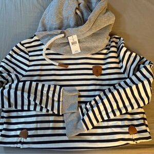 Brand new with tags Wanakome hoodie